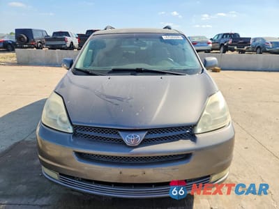 Piąte zdjęcie samochodu w środku: 2004 TOYOTA SIENNA XLE 7 PASSENGER VIN:5TDZA22C24S138908 - miniatura