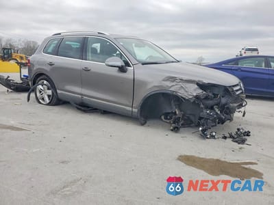 Czwarte zdjęcie samochodu z boku: 2011 VOLKSWAGEN TOUAREG V6 TDI VIN:WVGFK9BP3BD007485 - miniatura