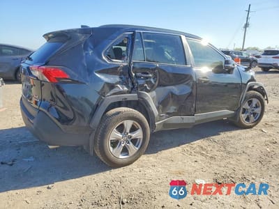 Trzecie zdjęcie samochodu z tyłu: 2024 TOYOTA RAV4 HYBRID XLE VIN:4T3RWRFV1RU161818 - miniatura