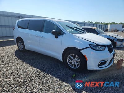 Czwarte zdjęcie samochodu z boku: 2024 CHRYSLER PACIFICA TOURING L VIN:2C4RC1BG2RR151777 - miniatura