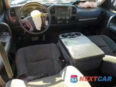 Zdjęcie 8 z 13 samochodu: 2007 GMC NEW SIERRA C1500 VIN:2GTEC19C671597427 - miniatura