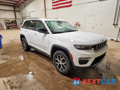 Czwarte zdjęcie samochodu z boku: 2025 JEEP GRAND CHEROKEE LIMITED VIN:1C4RJHBG5SC315813 - miniatura