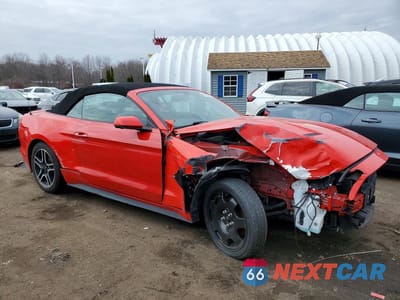 Czwarte zdjęcie samochodu z boku: 2019 FORD MUSTANG VIN:1FATP8UH2K5138870 - miniatura
