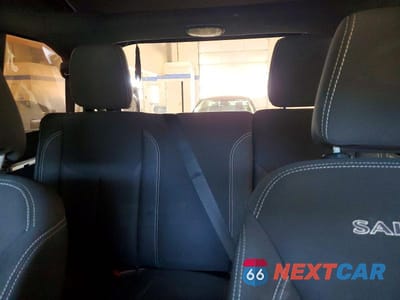 Zdjęcie 10 z 14 samochodu: 2017 JEEP WRANGLER UNLIMITED SAHARA VIN:1C4BJWEG5HL733833 - miniatura