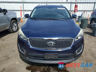 Piąte zdjęcie samochodu w środku: 2018 KIA SORENTO LX V6 VIN:5XYPGDA51JG391098 - miniatura