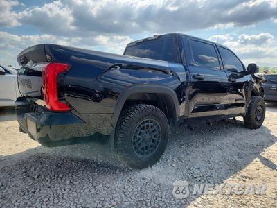 Trzecie zdjęcie samochodu z tyłu: 2026 TOYOTA TUNDRA SR5 VIN:5TFLA5AB0TX052456 - miniatura