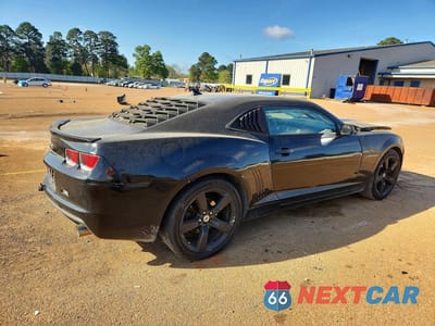 Trzecie zdjęcie samochodu z tyłu: 2013 CHEVROLET CAMARO LT VIN:2G1FB1E34D9212126 - miniatura