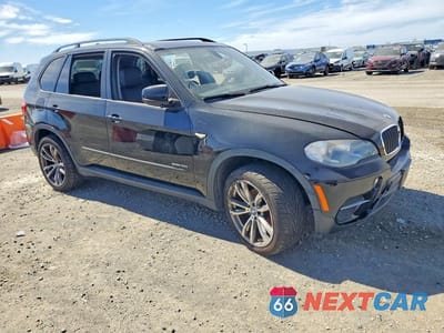 Czwarte zdjęcie samochodu z boku: 2013 BMW X5 XDRIVE35I VIN:5UXZV4C55D0E09934 - miniatura