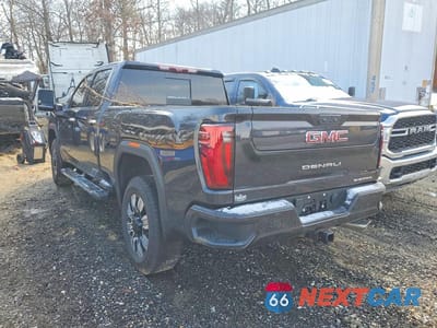 Drugie zdjęcie samochodu z przodu: 2025 GMC SIERRA K2500 DENALI VIN:1GT4URE78SF370953 - miniatura
