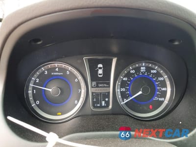 Zdjęcie 9 z 13 samochodu: 2013 HYUNDAI AZERA BASE VIN:KMHFH4JG3DA318082 - miniatura