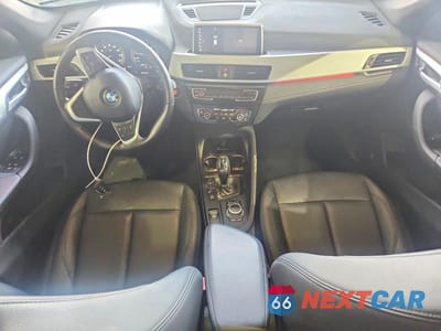 Zdjęcie 8 z 12 samochodu: 2021 BMW X1 XDRIVE28I VIN:WBXJG9C03M5S45130 - miniatura