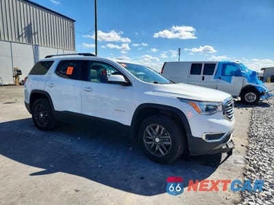 Czwarte zdjęcie samochodu z boku: 2018 GMC ACADIA SLT-1 VIN:1GKKNULS4JZ136180 - miniatura