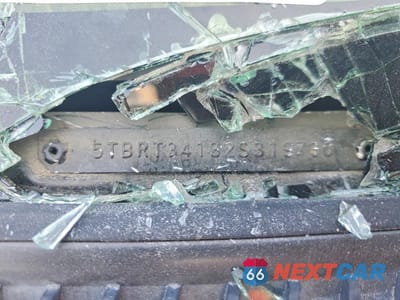 Zdjęcie 12 z 12 samochodu: 2002 TOYOTA TUNDRA SR5 V8 VIN:5TBRT34132S319730 - miniatura