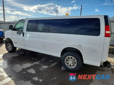 Drugie zdjęcie samochodu z przodu: 2006 CHEVROLET EXPRESS G3500 VIN:1GAHG39U961183139 - miniatura