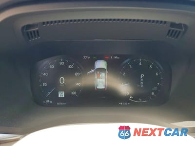 Zdjęcie 9 z 13 samochodu: 2018 VOLVO XC60 T5 MOMENTUM VIN:YV4102RK8J1009204 - miniatura
