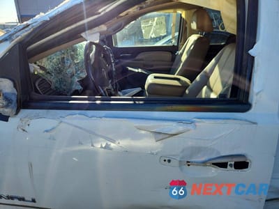 Zdjęcie 7 z 13 samochodu: 2007 GMC YUKON DENALI VIN:1GKFK638X7J243817 - miniatura