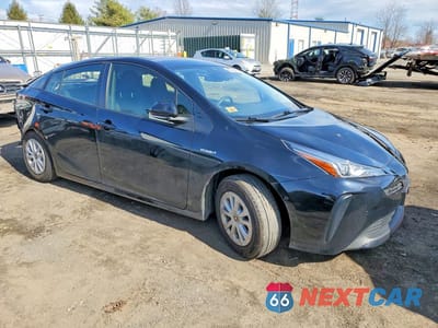 Czwarte zdjęcie samochodu z boku: 2022 TOYOTA PRIUS LE VIN:JTDKAMFU8N3180762 - miniatura
