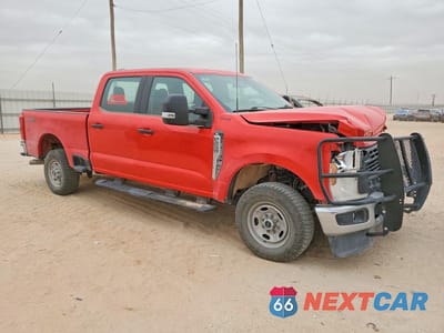 Czwarte zdjęcie samochodu z boku: 2024 FORD F250 VIN:1FT7W2BA3REE90254 - miniatura