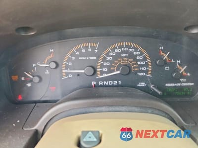Zdjęcie 9 z 13 samochodu: 2003 FORD EXPEDITION EDDIE BAUER VIN:1FMPU18L53LA19925 - miniatura