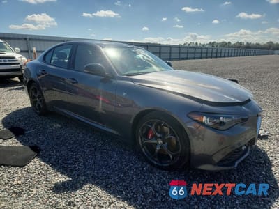 Czwarte zdjęcie samochodu z boku: 2024 ALFA ROMEO GIULIA TI VIN:ZARFAMBN8R7682837 - miniatura