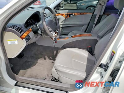 Zdjęcie 7 z 11 samochodu: 2007 MERCEDES-BENZ E 350 VIN:WDBUF56X07A994573 - miniatura