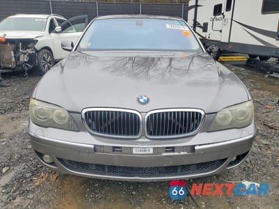 Piąte zdjęcie samochodu w środku: 2007 BMW 750 VIN:WBAHN83567DT74462 - miniatura