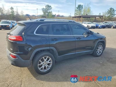 Trzecie zdjęcie samochodu z tyłu: 2018 JEEP CHEROKEE LATITUDE VIN:1C4PJLCB0JD615197 - miniatura