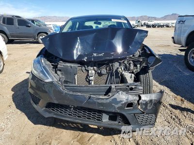 Piąte zdjęcie samochodu w środku: 2019 NISSAN SENTRA S VIN:3N1AB7AP1KY357119 - miniatura