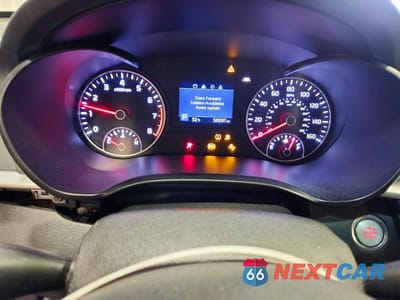 Zdjęcie 9 z 12 samochodu: 2019 KIA OPTIMA S VIN:5XXGT4L31KG302983 - miniatura