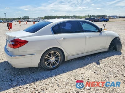 Trzecie zdjęcie samochodu z tyłu: 2013 HYUNDAI GENESIS 3.8L VIN:KMHGC4DDXDU223750 - miniatura