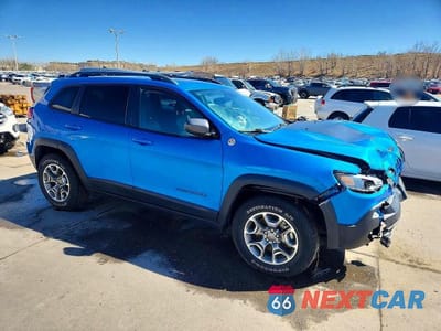 Czwarte zdjęcie samochodu z boku: 2021 JEEP CHEROKEE TRAILHAWK VIN:1C4PJMBX9MD171910 - miniatura