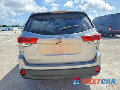 Zdjęcie 6 z 12 samochodu: 2019 TOYOTA HIGHLANDER LE VIN:5TDZZRFHXKS298331 - miniatura