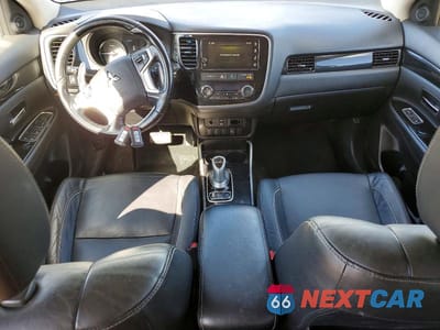 Zdjęcie 8 z 13 samochodu: 2018 MITSUBISHI OUTLANDER SE VIN:JA4J24A53JZ070776 - miniatura