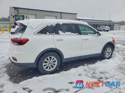 Trzecie zdjęcie samochodu z tyłu: 2020 KIA SORENTO LX V6 VIN:5XYPG4A52LG630340 - miniatura