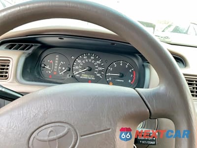 Zdjęcie 8 z 10 samochodu: 1999 TOYOTA CAMRY VIN:4T1BF28K4XU081396 - miniatura