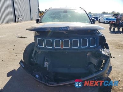 Piąte zdjęcie samochodu w środku: 2018 JEEP COMPASS LATITUDE VIN:3C4NJCBB3JT293383 - miniatura