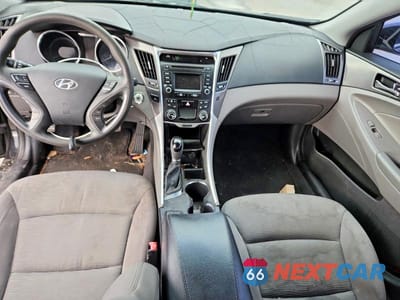 Zdjęcie 8 z 11 samochodu: 2015 HYUNDAI SONATA HYBRID BASE VIN:KMHEC4A44FA137110 - miniatura