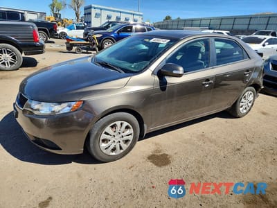 2010 KIA FORTE 4D EX KNAFU4A22A5843687 - główne zdjęcie licytacji z USA - miniatura