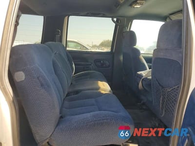 Zdjęcie 11 z 13 samochodu: 1999 CHEVROLET SUBURBAN C2500 VIN:3GNGC26R9XG250356 - miniatura