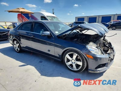 Czwarte zdjęcie samochodu z boku: 2011 MERCEDES-BENZ E 350 VIN:WDDHF5GBXBA459478 - miniatura