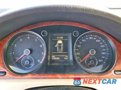 Zdjęcie 9 z 12 samochodu: 2010 VOLKSWAGEN CC SPORT VIN:WVWMN7AN7AE551679 - miniatura
