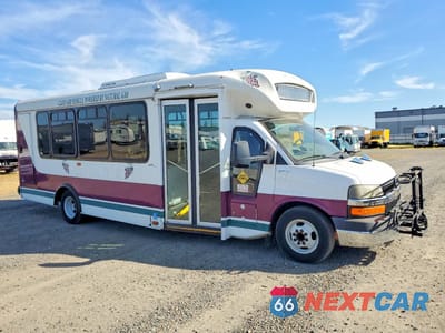 2014 CHEVROLET EXPRESS G4 - SHUTTLE BUS 1GB6G5BG5E1184287 - główne zdjęcie licytacji z USA - miniatura