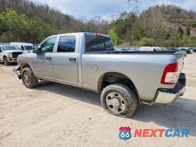 Drugie zdjęcie samochodu z przodu: 2021 RAM 2500 TRADESMAN VIN:3C6UR5CJ1MG679696 - miniatura
