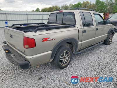 Trzecie zdjęcie samochodu z tyłu: 2002 CHEVROLET S TRUCK S10 VIN:1GCDT13W52K203262 - miniatura