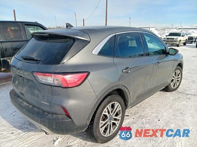 Trzecie zdjęcie samochodu z tyłu: 2022 FORD ESCAPE SEL VIN:1FMCU9H64NUA68716 - miniatura