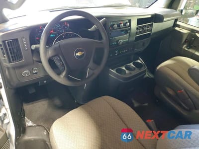 Zdjęcie 8 z 14 samochodu: 2025 CHEVROLET EXPRESS G3500 LT VIN:1GAZGPFP2S1228958 - miniatura