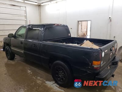 Drugie zdjęcie samochodu z przodu: 2005 GMC SIERRA K1500 DENALI VIN:2GTEK63N351112989 - miniatura