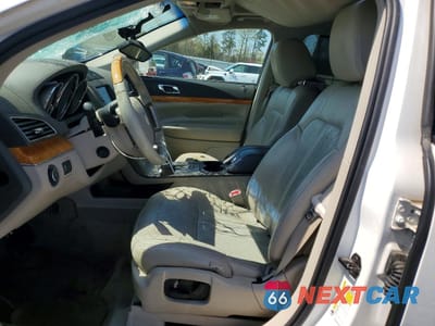 Zdjęcie 7 z 13 samochodu: 2010 LINCOLN MKT VIN:2LMHJ5FR6ABJ04754 - miniatura