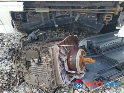 Zdjęcie 9 z 10 samochodu: 2015 VOLVO VNL SEMI TRUCK VIN:4V4NC9DG2FN921371 - miniatura
