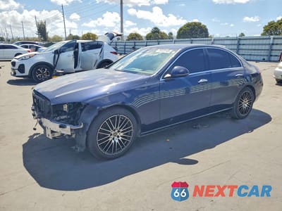 2023 MERCEDES-BENZ C 300 4MATIC W1KAF4HBXPR097610 - główne zdjęcie licytacji z USA - miniatura